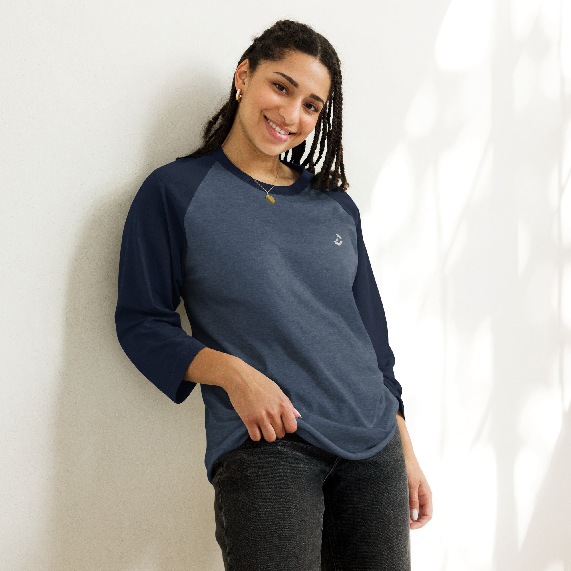 Unisex 3/4 Sleeve Raglan Shirt - ClotheNest